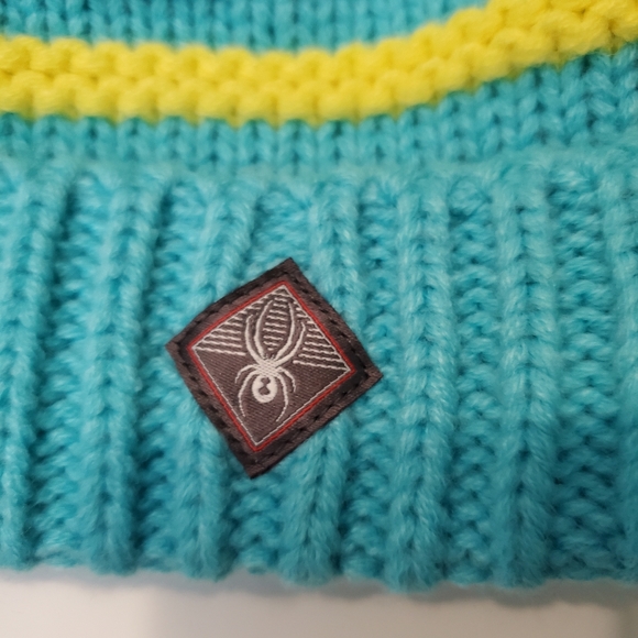 Spyder Women's Knitted Pom Hat New Without Tags - Picture 2 of 5